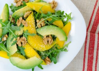 Ensalada de mango y aguacate
