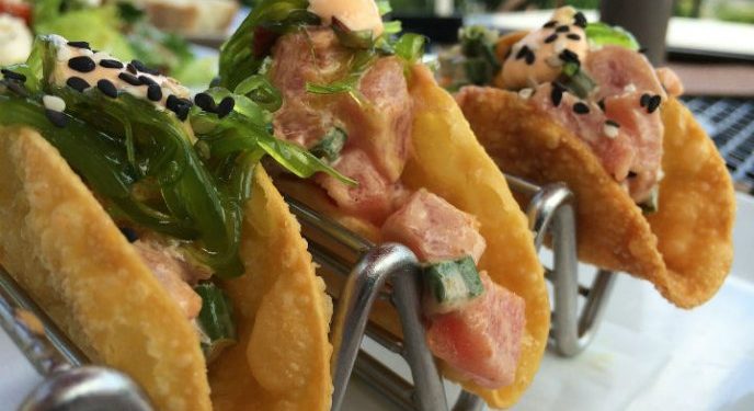 Tostadas de atún fresco