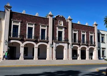 Reciben 251 docentes de Unison reconocimiento por su trayectoria académica