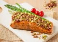 Salmón con costra de pistache y nuez