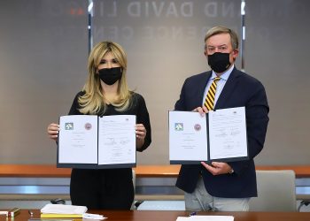 Firman acuerdo de colaboración en educación entre los gobiernos de Sonora y Arizona