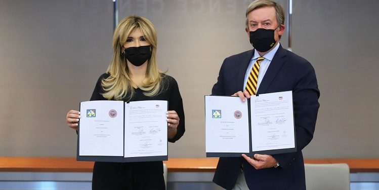 Firman acuerdo de colaboración en educación entre los gobiernos de Sonora y Arizona