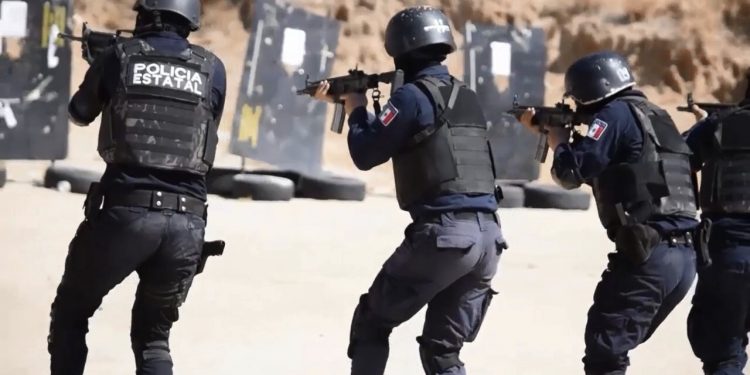 Agradecen alcaldes apoyos estatales para el fortalecimiento de sus policías