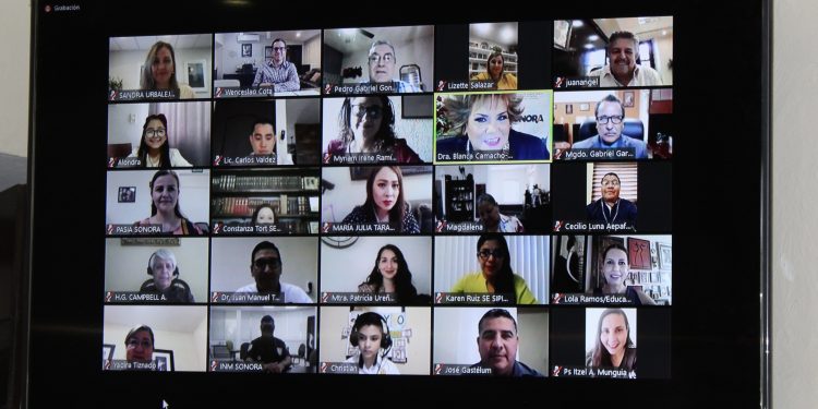 Participa Director de DIF Sonora  en tema de migración