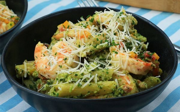 Pasta al Cilantro con Camarones