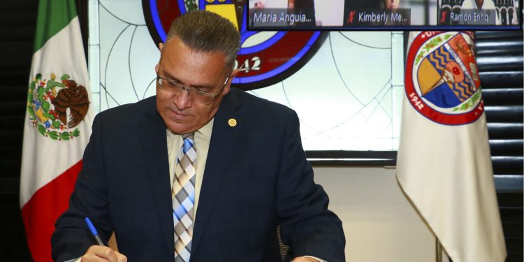 Firman acuerdo de colaboración Unison y ASU