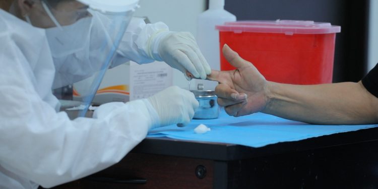 Se disparan contagios de posible cepa nueva de coronavirus en Huásabas y Granados