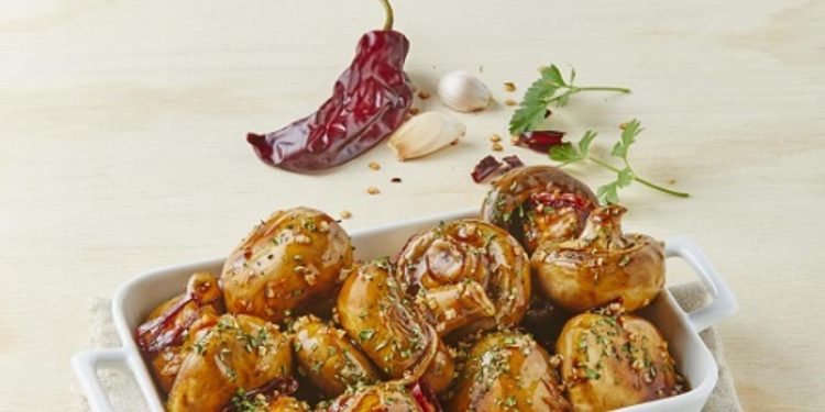 Champiñones al ajillo