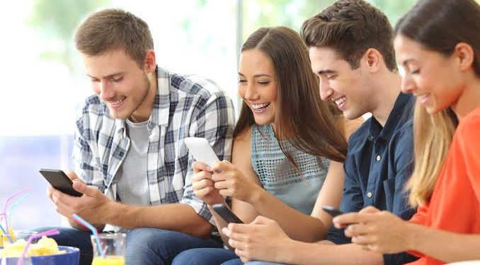 ¿Qué influye más nuestro comportamiento la cultura o la genética?