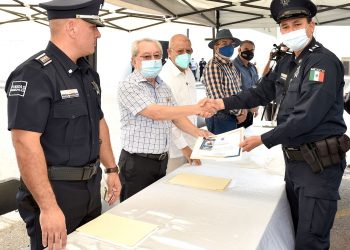 Reconocen con ascenso a 82 policías municipales de Hermosillo