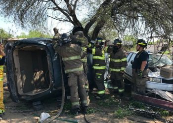 Realizan Bomberos de Hermosillo practica de rescate de víctimas en vehículos siniestrados