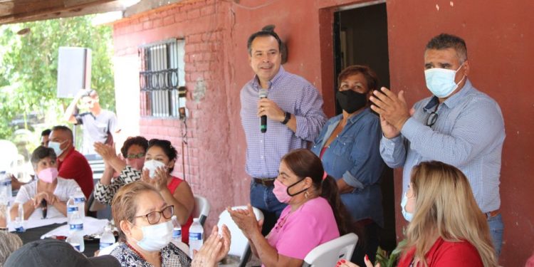 Visita “La Victoria” Antonio “Toño” Astiazarán y hace compromisos con sus habitantes
