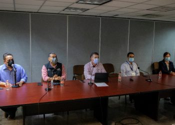 Vacunación contra COVID-19 primordial para contener transmisión, ante presencia de 4 variantes