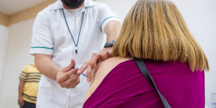 Se han aplicado 45 mil 856 dosis de AstraZeneca contra COVID-19 a personas de 30-39 años en Hermosillo
