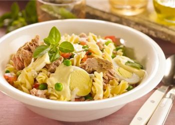 Ensalada de pastas con atún