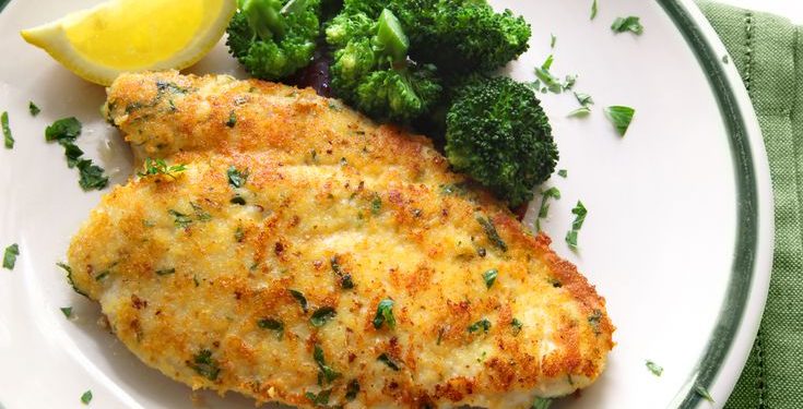 Milanesas de pollo empanizadas con parmesano y harina de almendras