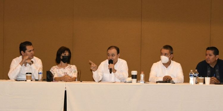 Dialoga Alfonso Durazo con sindicatos independientes