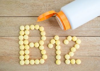 Deficiencia de Vitamina B12 síntomas, causas y soluciones