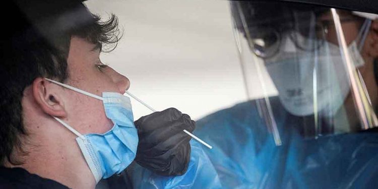 Debemois extremar precauciones ante alza de contagios COVID-19