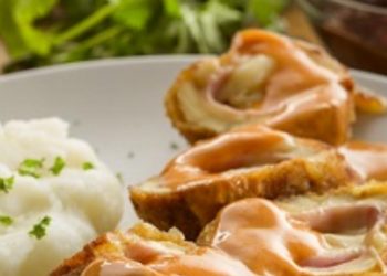 Pechuga cordon blue con salsa de chipotle