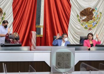 Presentan Diputados iniciativas a favor de elementos de Policía