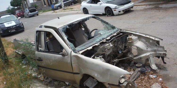Reporta Servicios Publicos Municipales en lo que va del año van más de mil denuncias por autos chatarra