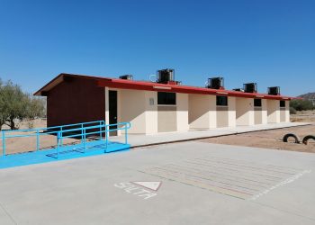 Trabaja ISIE en rehabilitación, construcción y equipamiento de escuelas