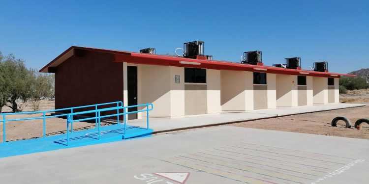 Trabaja ISIE en rehabilitación, construcción y equipamiento de escuelas