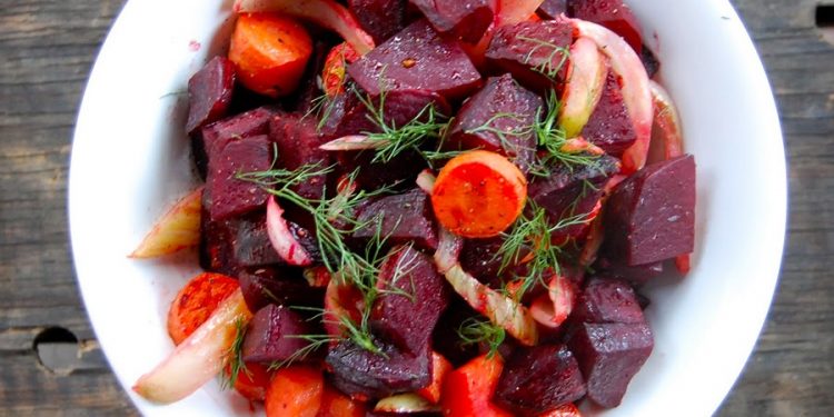 Deliciosa ensalada multivitamínica