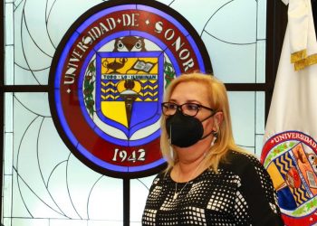 Rectora Rita Plancarte presente en la ceremonia de bienvenida a becarios del programa Constellation Brands