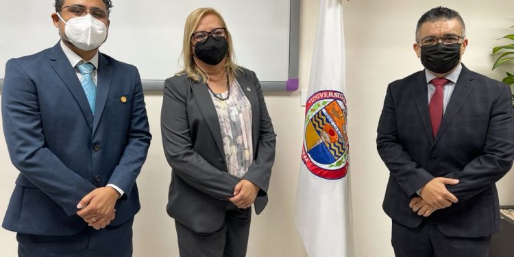 Jesús Alfredo Rosas aseume vicerrectoría de la Unidad Regional Sur