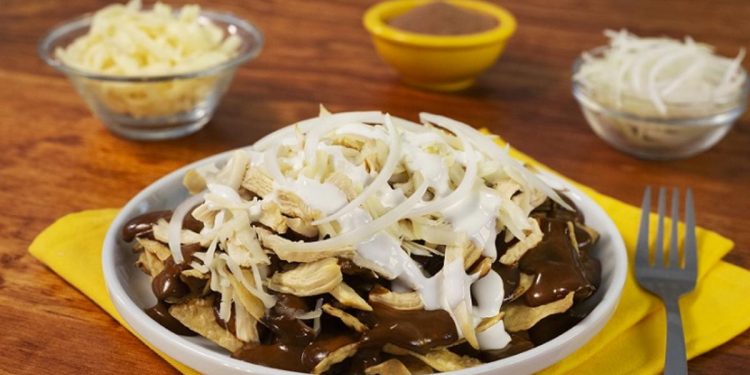 Chilaquiles enmolados