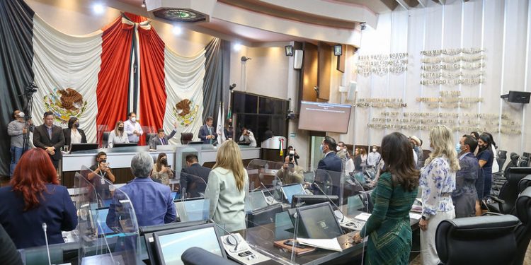 Grupos y representaciones parlamentarias presentan agendas legislativas