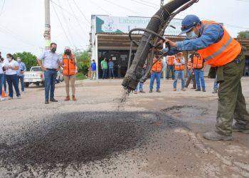 Listos para reparar baches de Hermosillo: Antonio Astiazarán