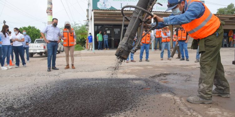 Listos para reparar baches de Hermosillo: Antonio Astiazarán