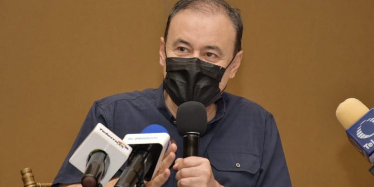 Da a conocer Alfonso Durazo a integrantes de su gabinete legal