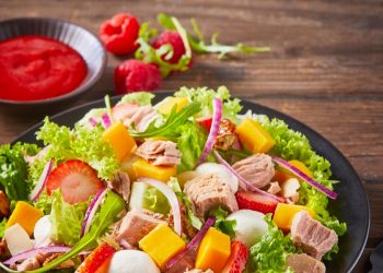 Ensalada con vinagreta de frambuesa