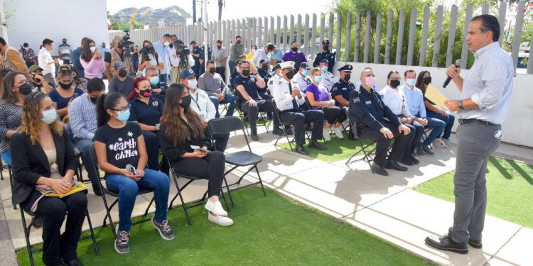 Reactivan beneficio de becas para hijos de elementos de Policía Municipal, Bomberos y Protección Civil