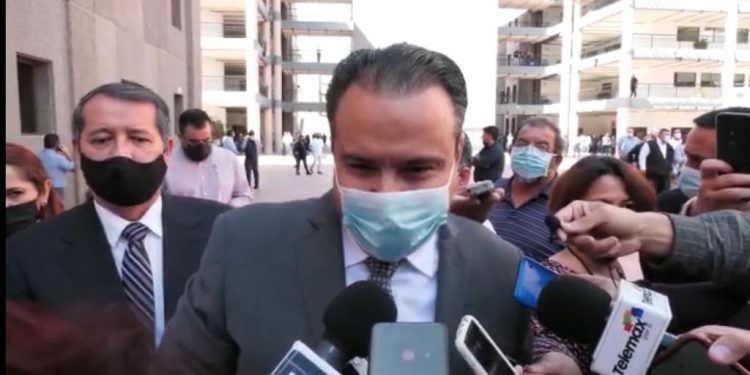 Como Presidente Municipal no me voy a cansar de tocar todas las puertas habidas y por haber, para reparar las calles en Hermosillo