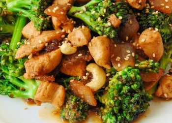 Pollo con brócoli: La salsa es la clave