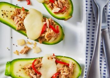 Calabacitas rellenas de atún