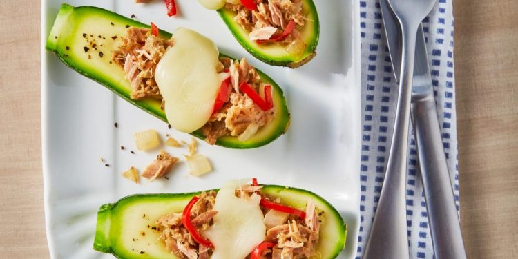 Calabacitas rellenas de atún