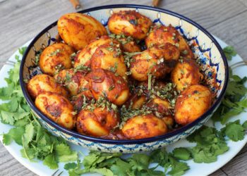 Papas cambray con chile de árbol