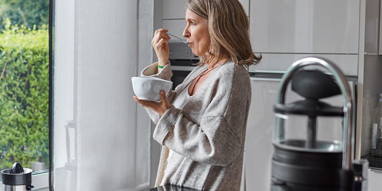 ¿Qué sucede después de la menopausia? Los síntomas de la posmenopausia