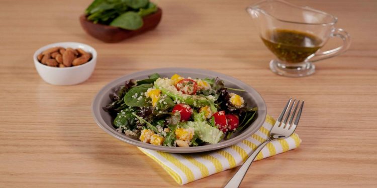 Ensalada de quinoa y mango