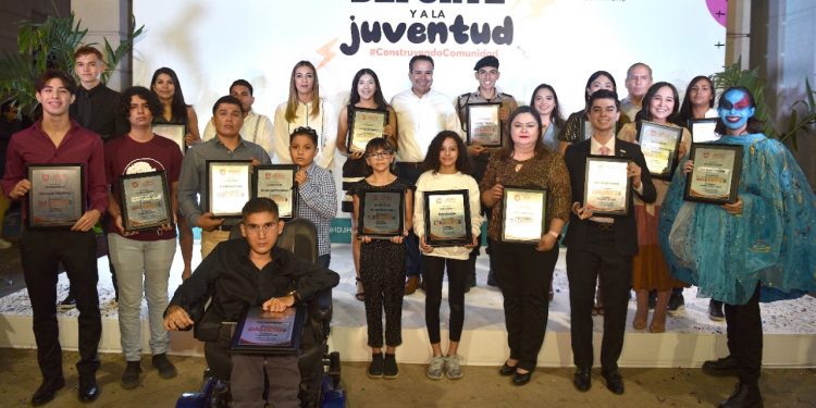 Entregan Premio Municipal al Deporte y la Juventud 2021 en Hermosillo