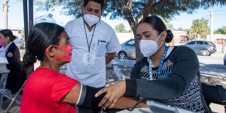 Servicios de salud para habitantes del Poblado Miguel Alemán