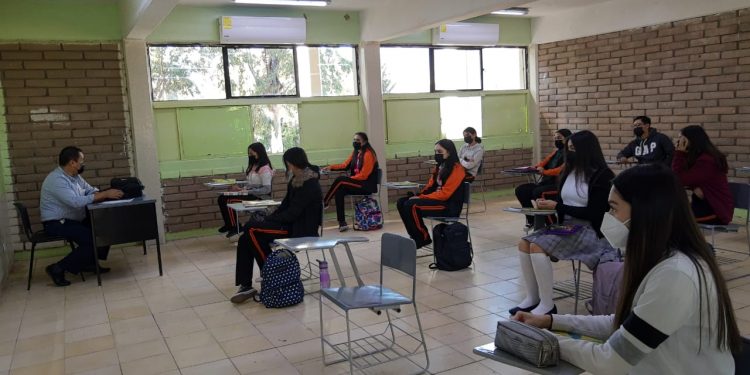 Regresan a clases presenciales más de cinco mil alumnos de Cobach Sonora