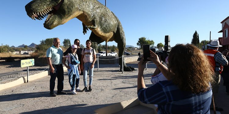 La Ruta Minera de los Dinosaurios en Fronteras es apreciada por familias sonorenses