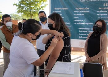 Inicia vacunación contra influenza estacional